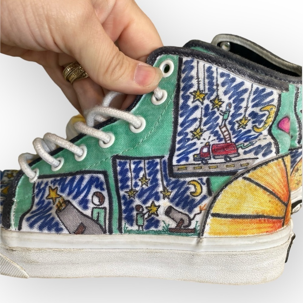 V4 Customized Vans - Picture 10 of 16